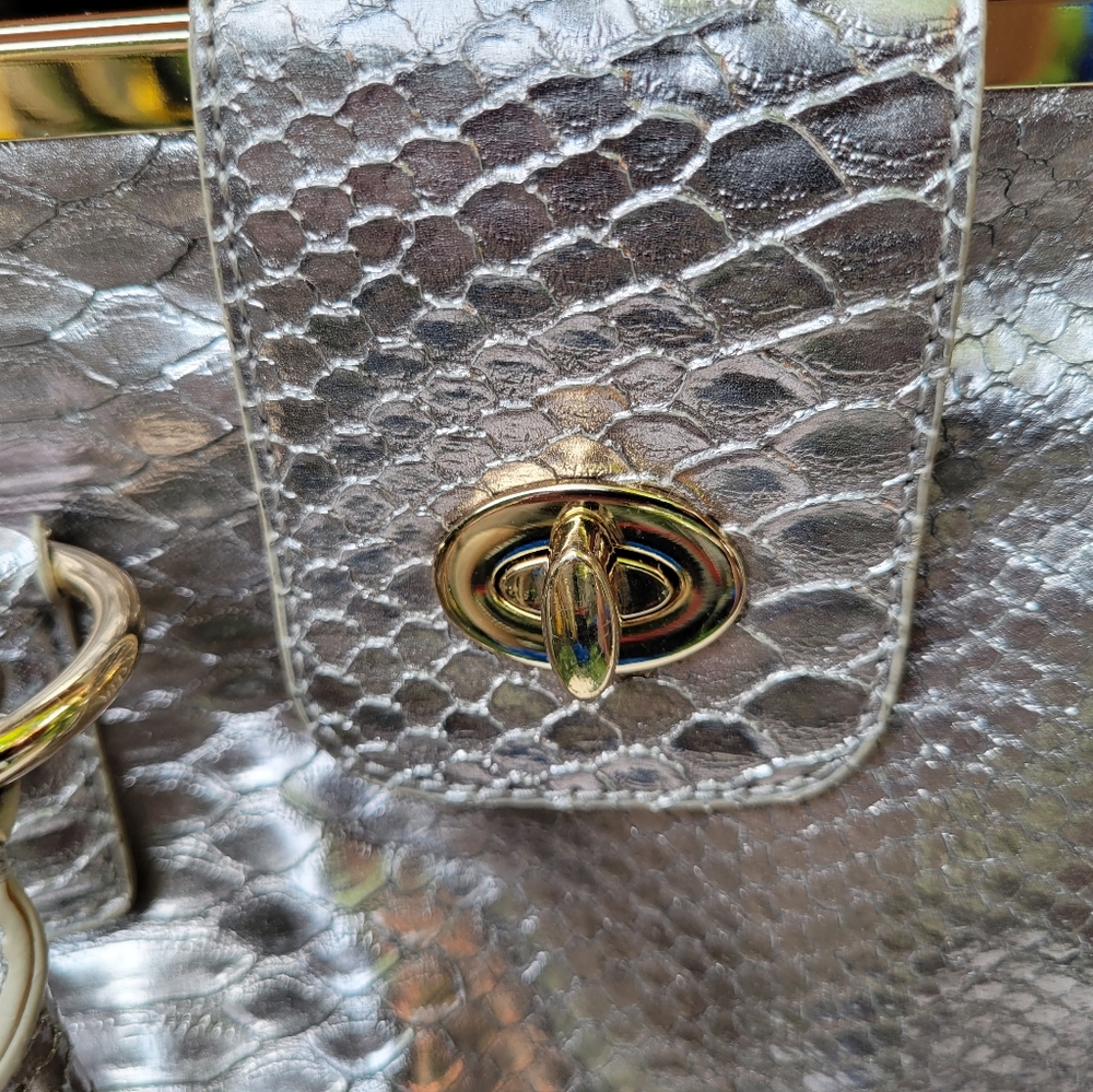 Express Bag - Picture 3 of 6